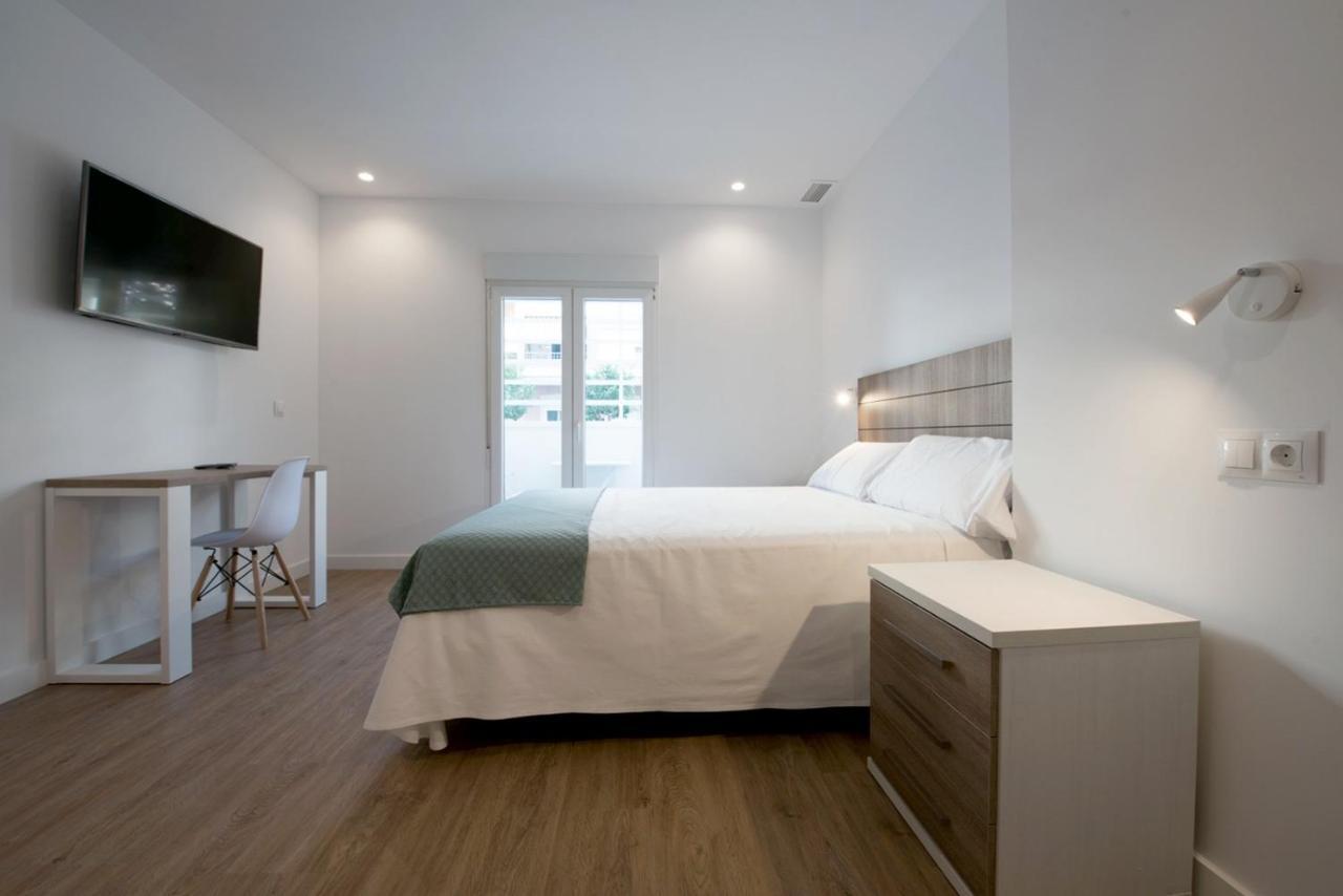 Hostal Beach Santa Pola Bagian luar foto
